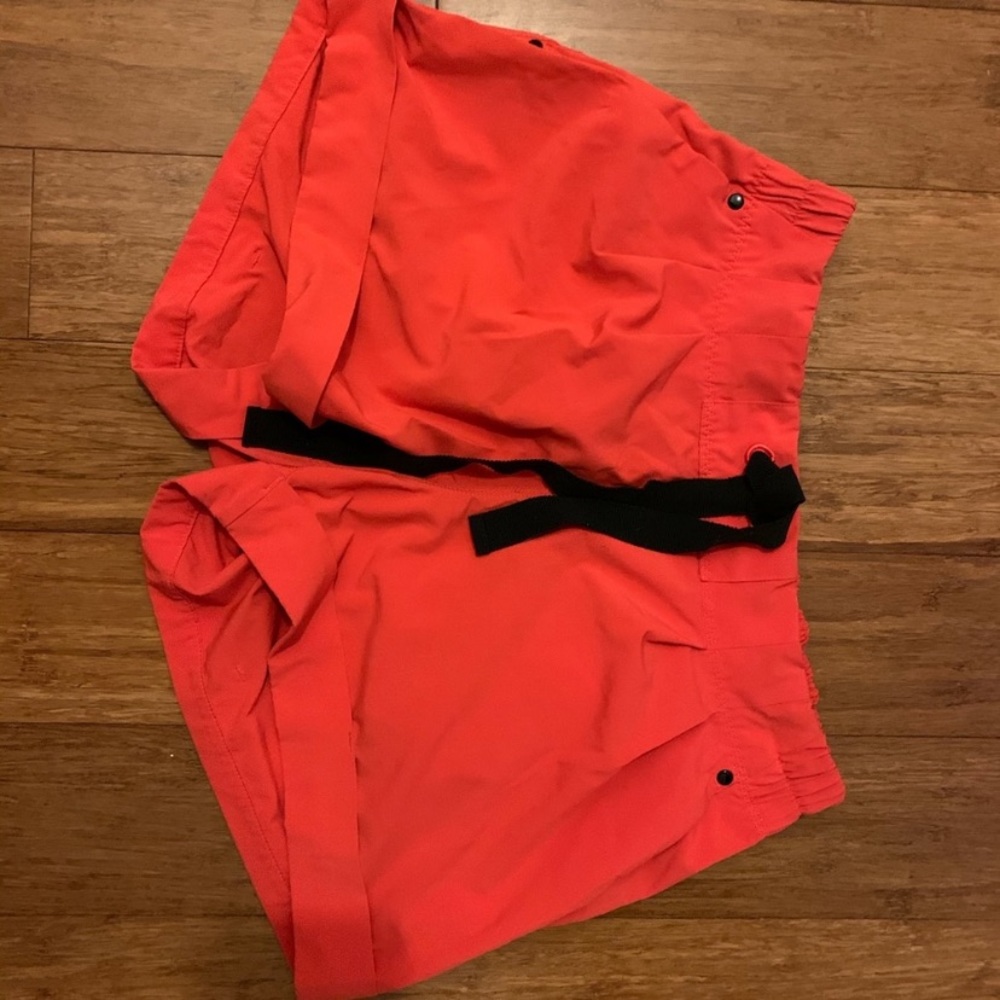 Lululemon Spring Break Away Short ❤️